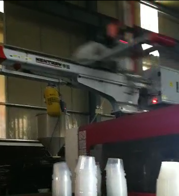 优博机械手-一次性餐盒应用优博·案例