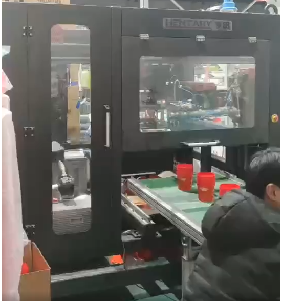一出二网红麦丽素桶膜内贴标优博·案例